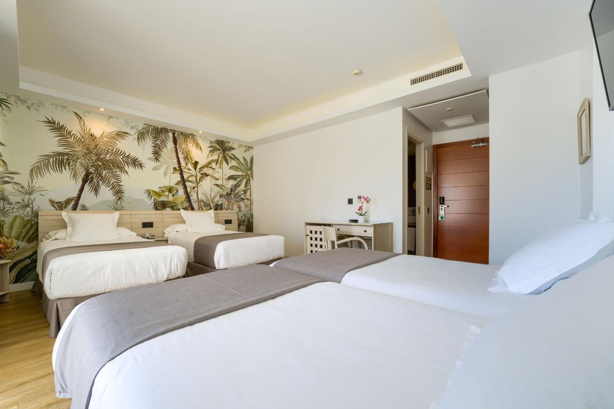 Puerto Bahia & 4*