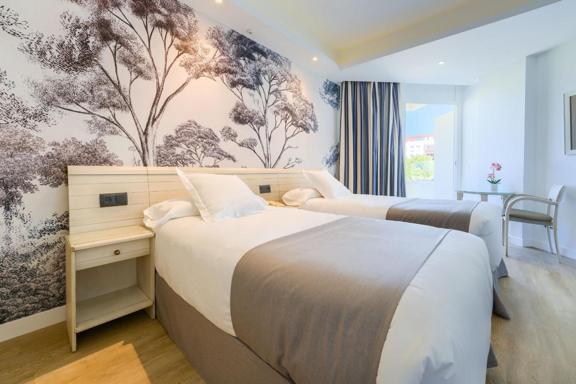 Puerto Bahia & Hotel 4*