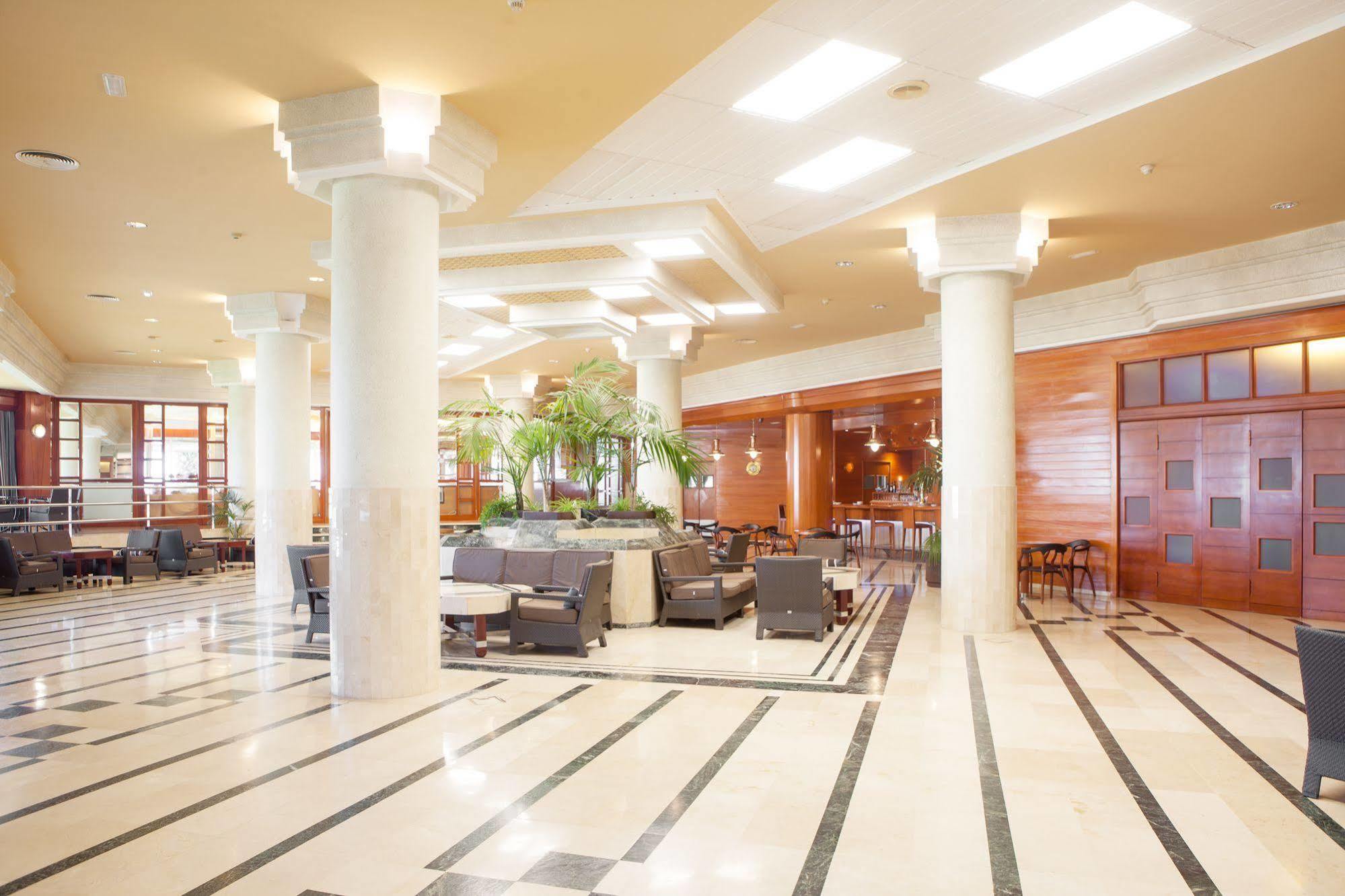 Puerto Bahia & Hotel